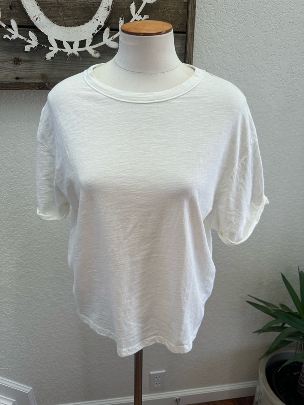 Zara Classic White Crewneck Women's high low hem 100% cotton Top Medium